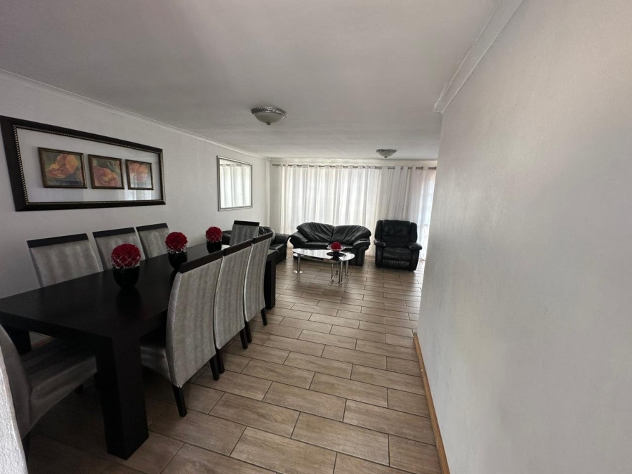 3 Bedroom Property for Sale in Tuscany Glen Western Cape